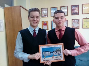 Учащиеся 11-го класса Общеобразовательного лицея Тюменского индустриального университета Борис Белоногов и Алексей Иванов