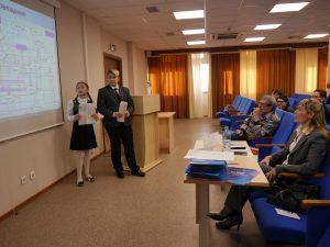учащиеся 6 класса МАОУ СОШ № 89 Алина Белобородова и Марк Краузе 