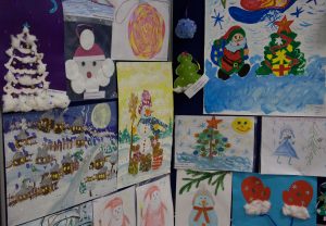 Выставка рисунков на новогоднюю тематику открылась в ТИУ