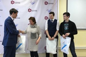 Татьяну Бощенко благодарят за достойное воспитание олимпиадников
