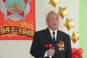 Борис Ним на встрече ветеранов ВОВ в ТИУ. 2016 г.
