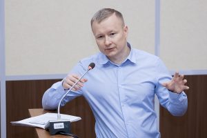 Руководитель направления по закупкам ООО «Газпромнефть-Заполярье» Антон Огудов 