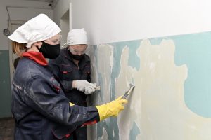 ССО "Мега" на ремонте шестого общежития ТИУ